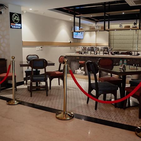 Belvedere Suites Greater Noida Kültér fotó