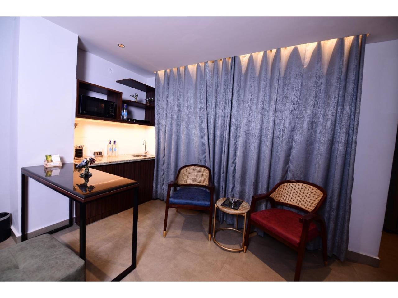 Belvedere Suites Greater Noida Kültér fotó