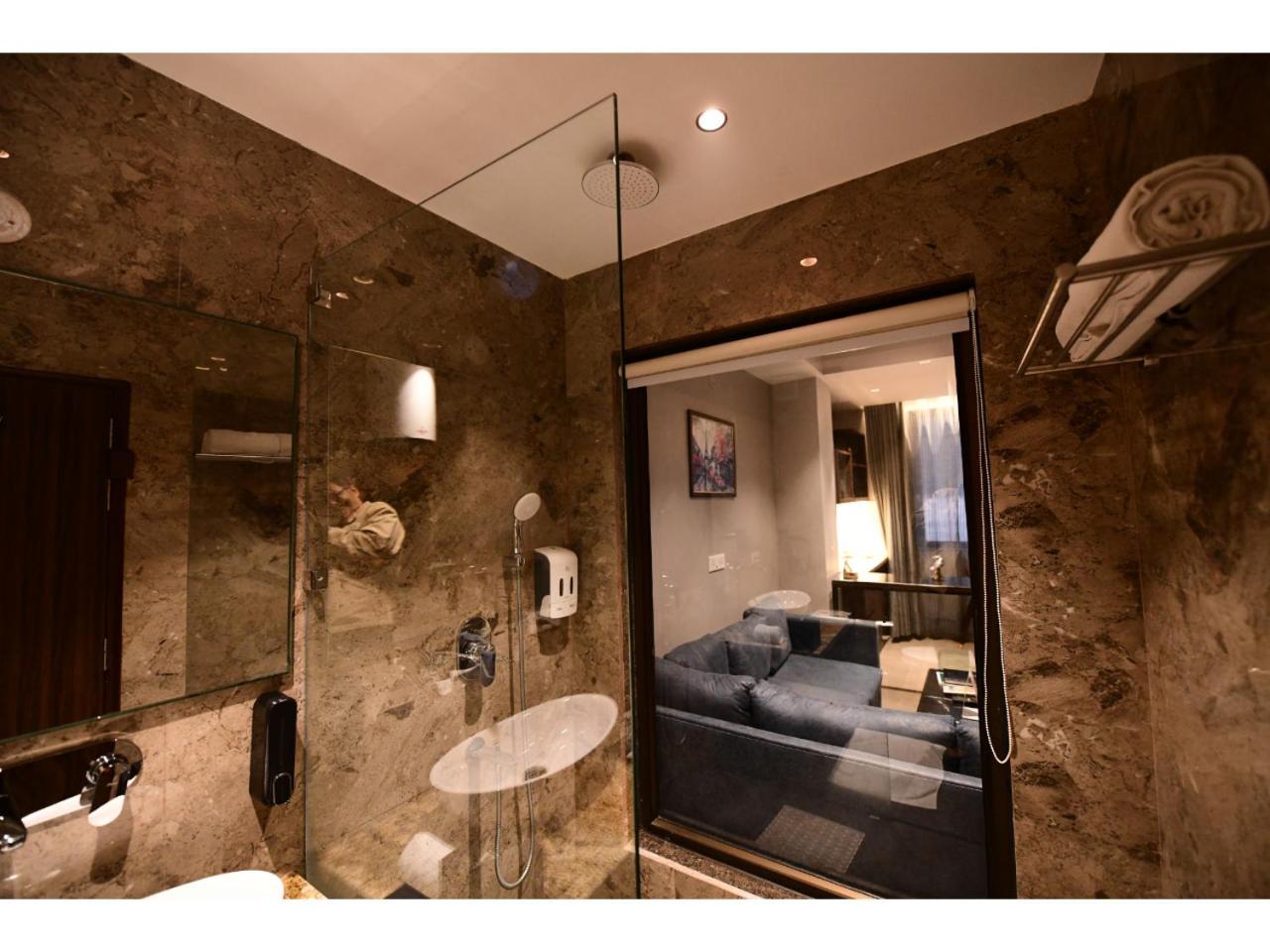 Belvedere Suites Greater Noida Kültér fotó