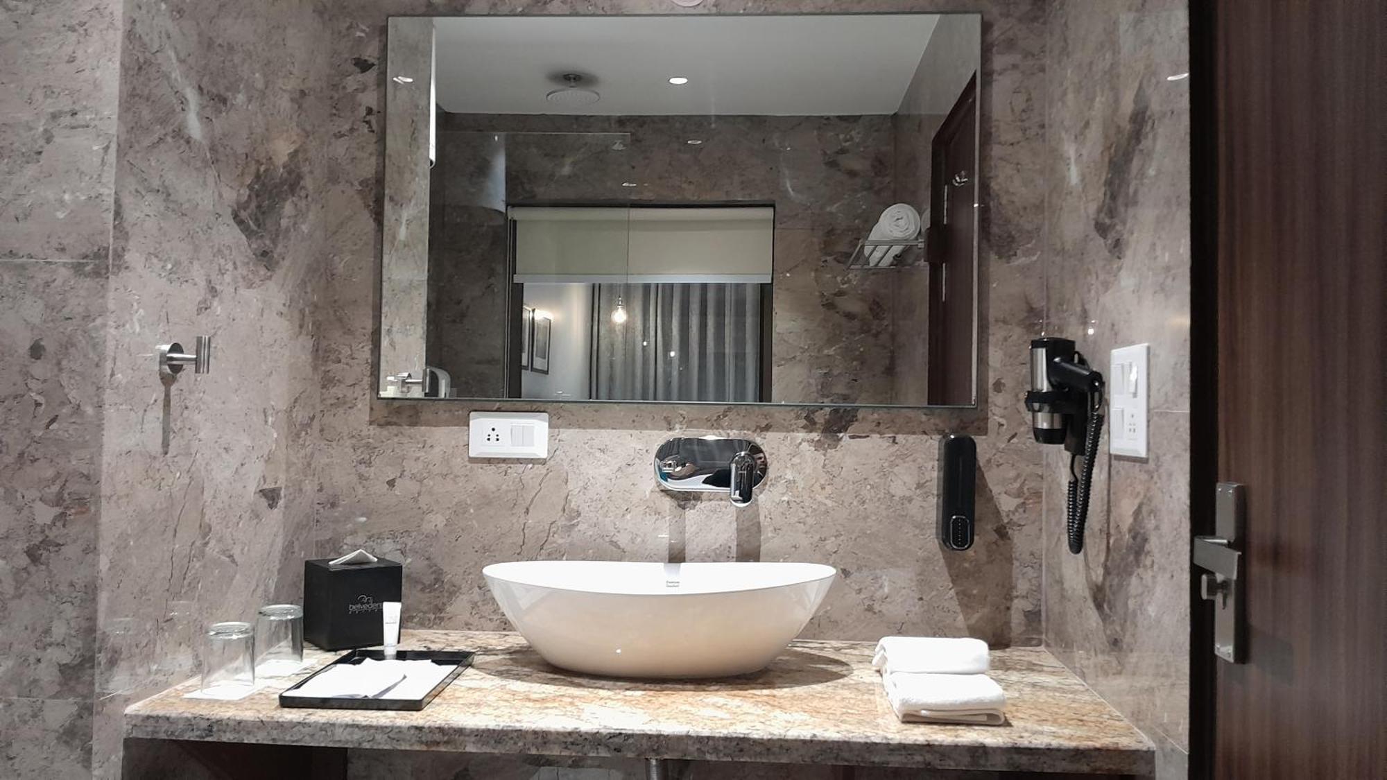 Belvedere Suites Greater Noida Kültér fotó