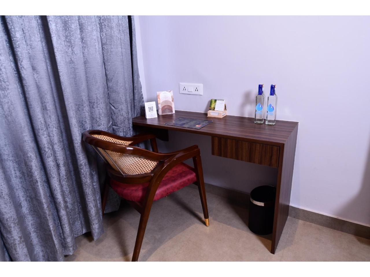 Belvedere Suites Greater Noida Kültér fotó